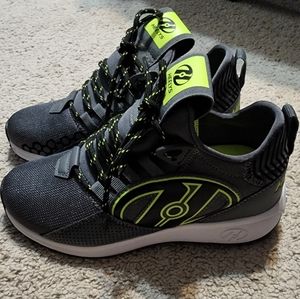 Heelys Shoes - Boys Size 4